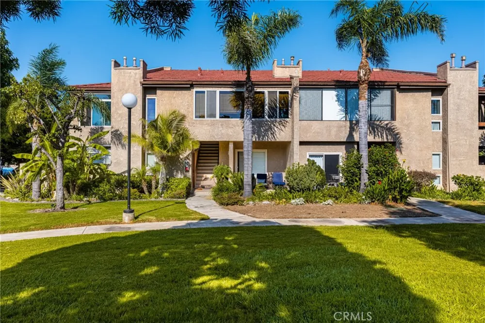 16877 Bluewater Lane Huntington Beach, CA 92649