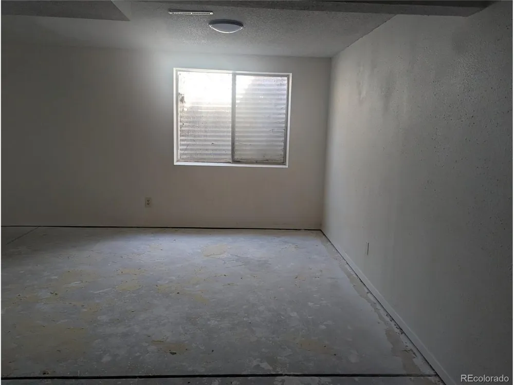 12704 Elm Street Thornton, CO 80241