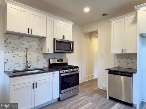 15 S ANN STREET #2