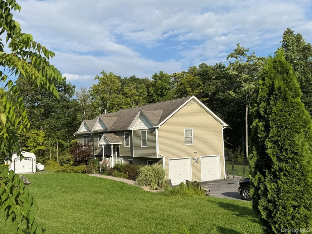 2096 Route 6 Middletown, NY 10940