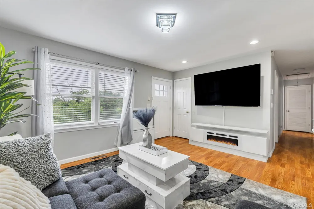 23 Hemlock Drive Mastic Beach, NY 11951