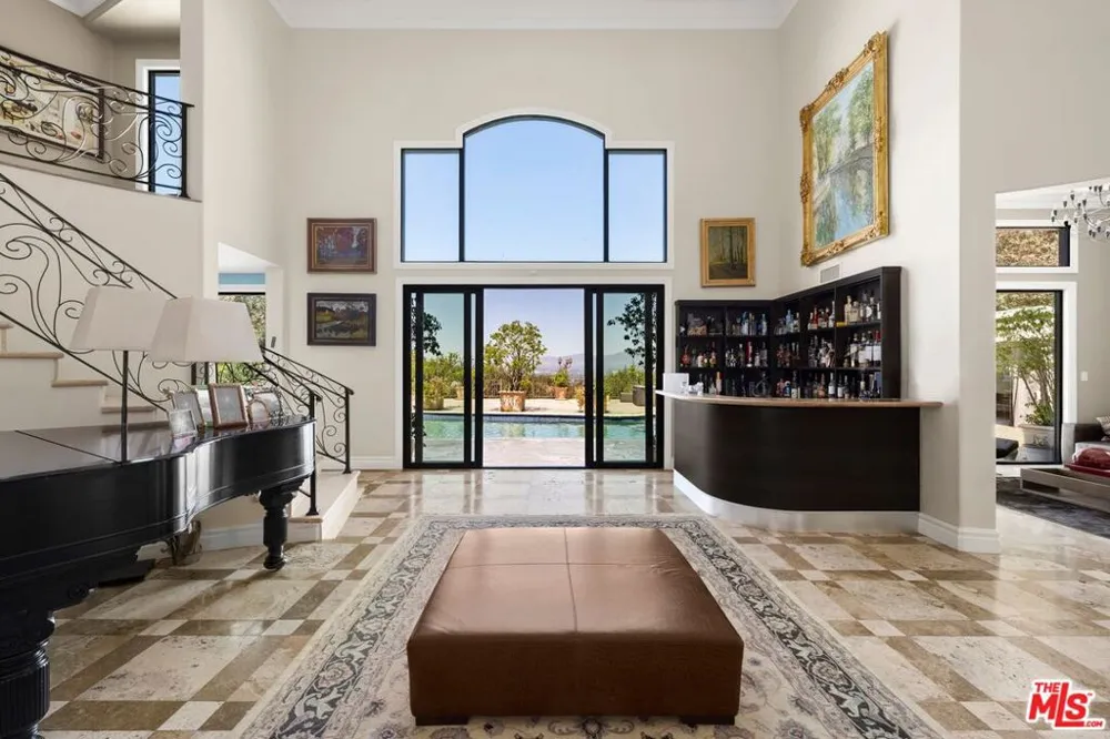 13355 Mulholland Drive Beverly Hills, CA 90210