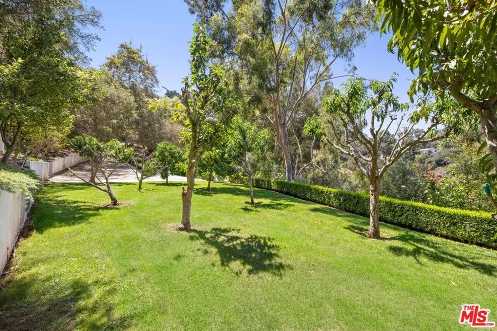 13355 Mulholland Drive Beverly Hills, CA 90210