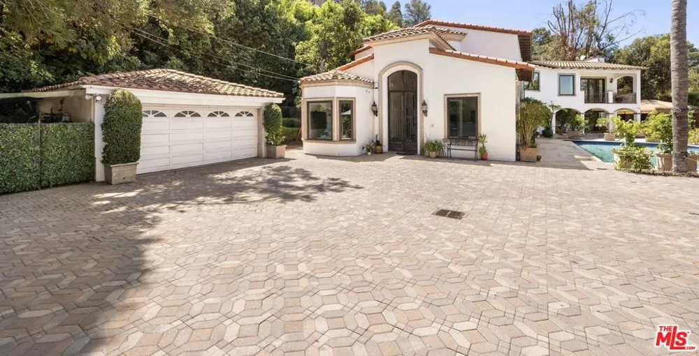 13355 Mulholland Drive Beverly Hills, CA 90210