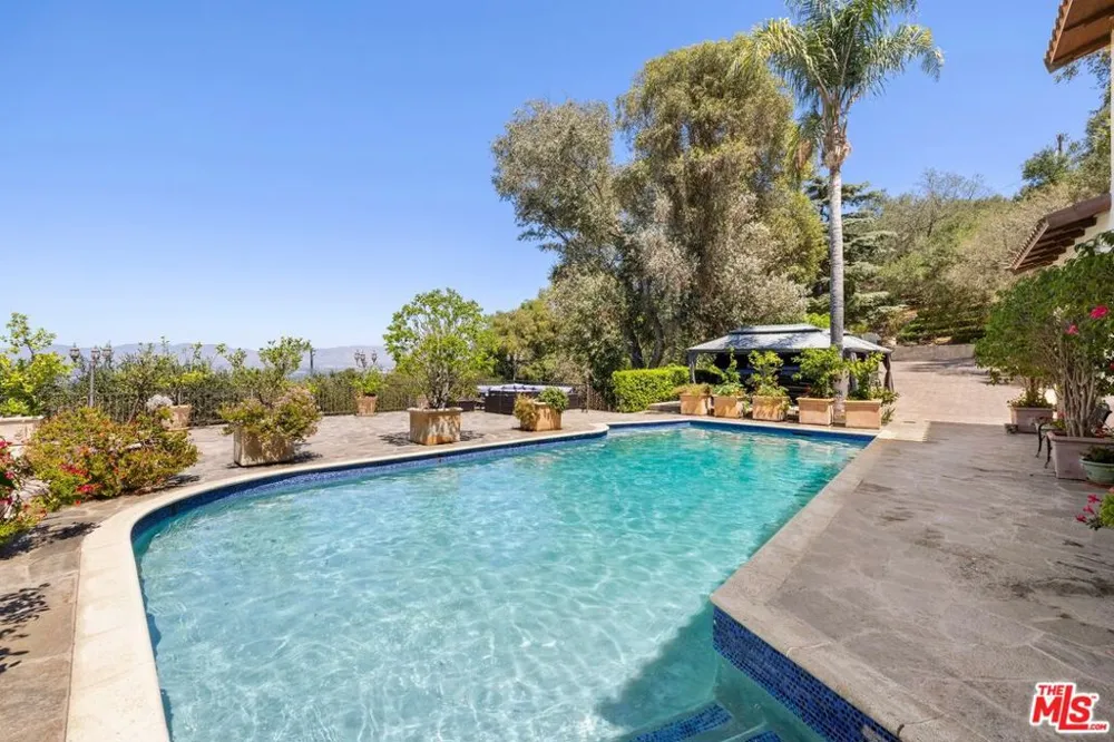13355 Mulholland Drive Beverly Hills, CA 90210
