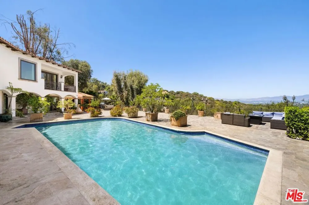 13355 Mulholland Drive Beverly Hills, CA 90210