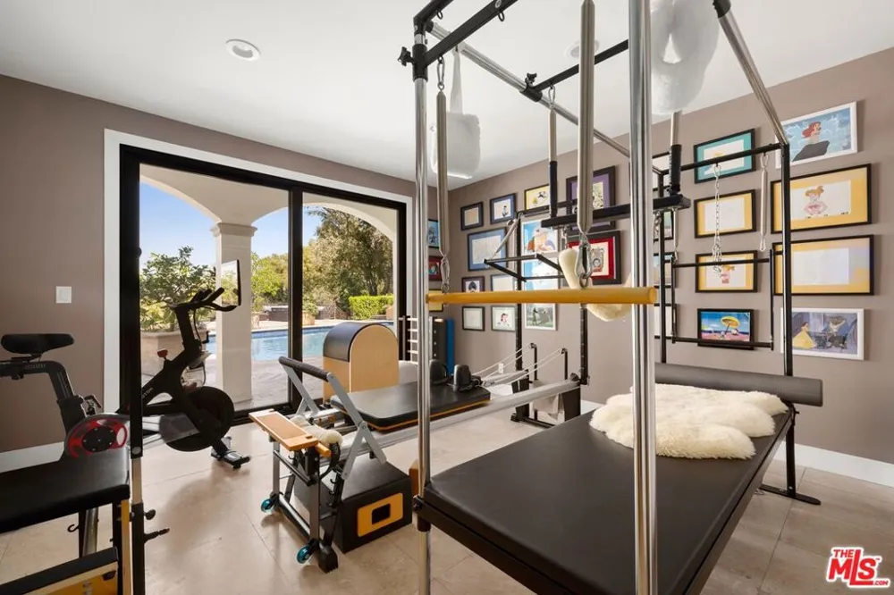 13355 Mulholland Drive Beverly Hills, CA 90210