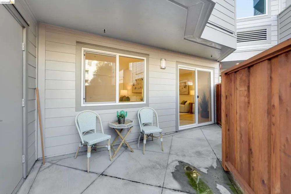6400 Christie Ave #2112 Emeryville, CA 94608