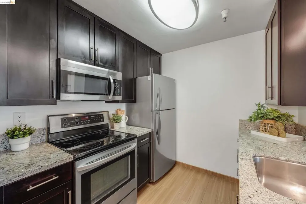6400 Christie Ave #2112 Emeryville, CA 94608