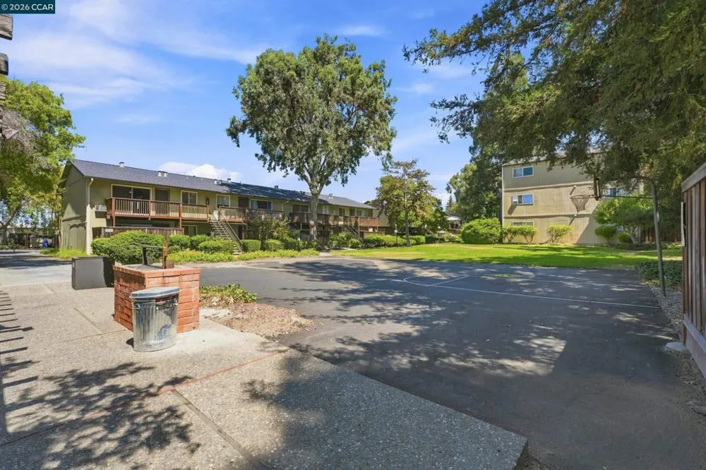 1060 Oak Grove Rd #46 Concord, CA 94518