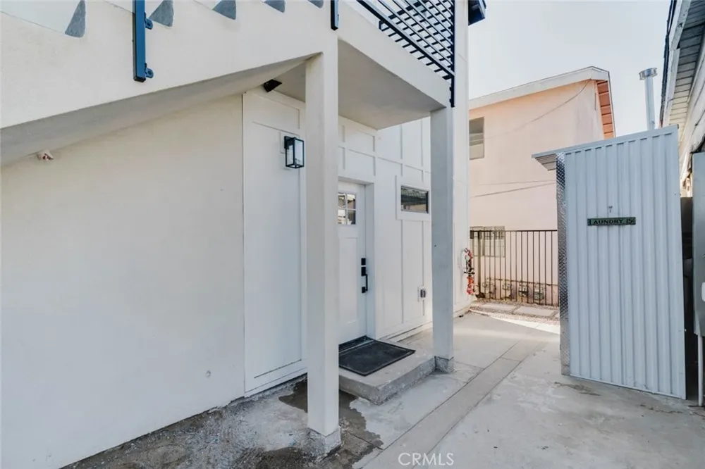 5732 Willowcrest Avenue #3 North Hollywood, CA 91601