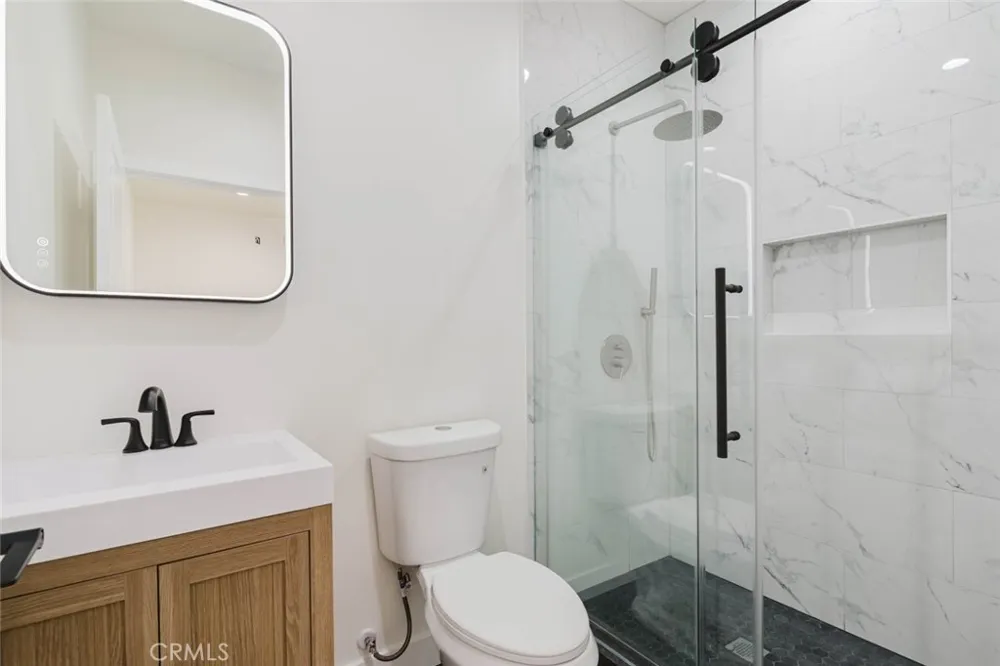 5732 Willowcrest Avenue #3 North Hollywood, CA 91601