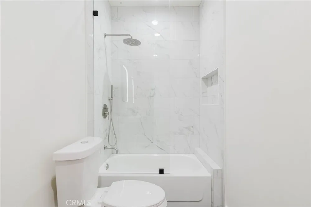 5732 Willowcrest Avenue #3 North Hollywood, CA 91601