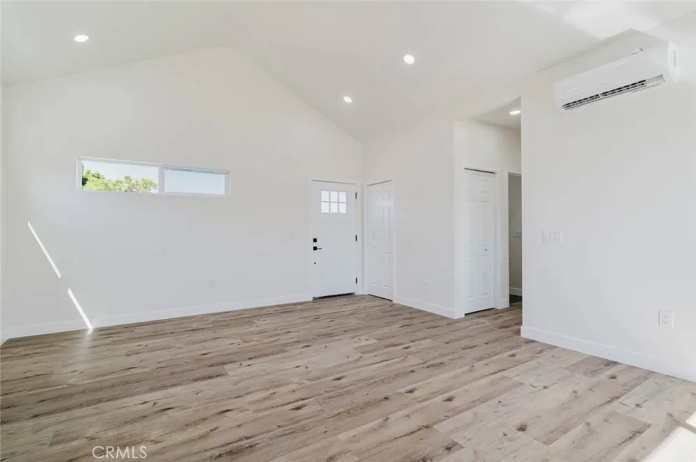 5732 Willowcrest Avenue #3 North Hollywood, CA 91601