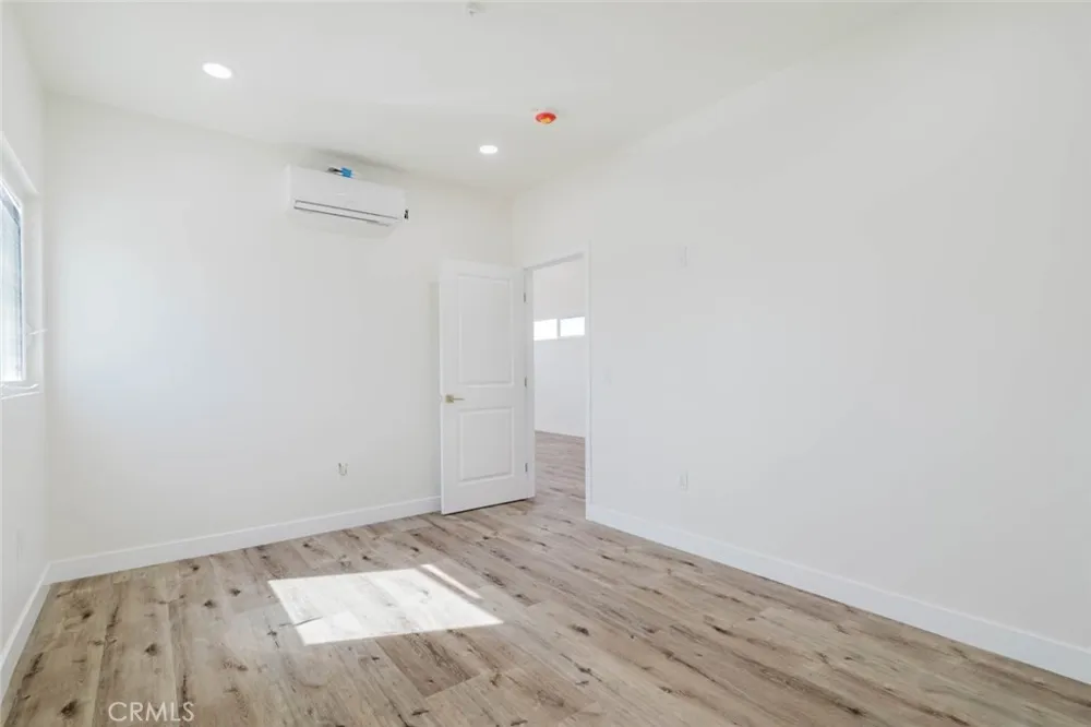 5732 Willowcrest Avenue #3 North Hollywood, CA 91601
