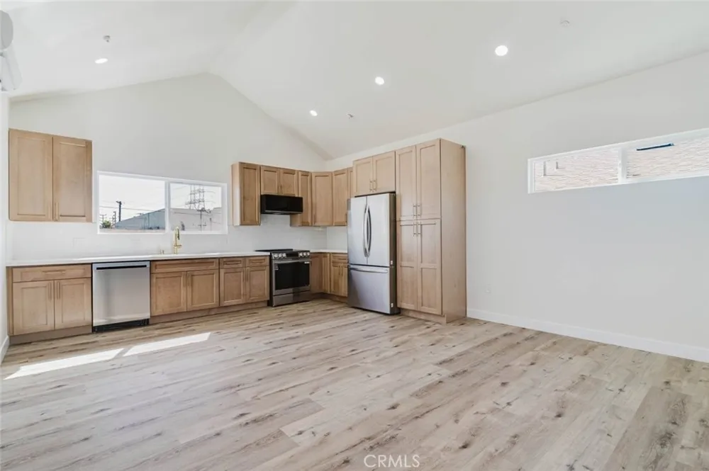 5732 Willowcrest Avenue #3 North Hollywood, CA 91601
