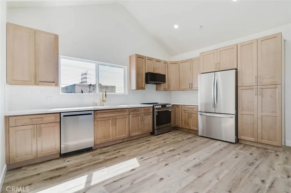 5732 Willowcrest Avenue #3 North Hollywood, CA 91601