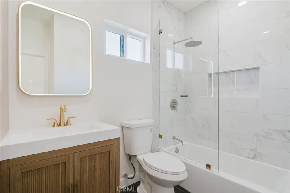 5732 Willowcrest Avenue #3 North Hollywood, CA 91601