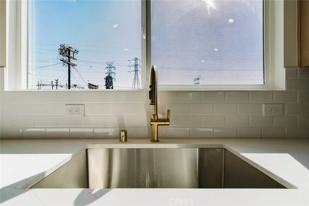 5732 Willowcrest Avenue #3 North Hollywood, CA 91601