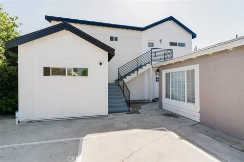 5732 Willowcrest Avenue #3