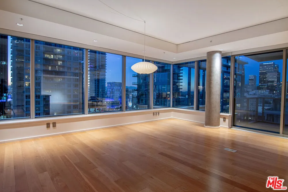 1155 S Grand Avenue #1511 Los Angeles, CA 90015