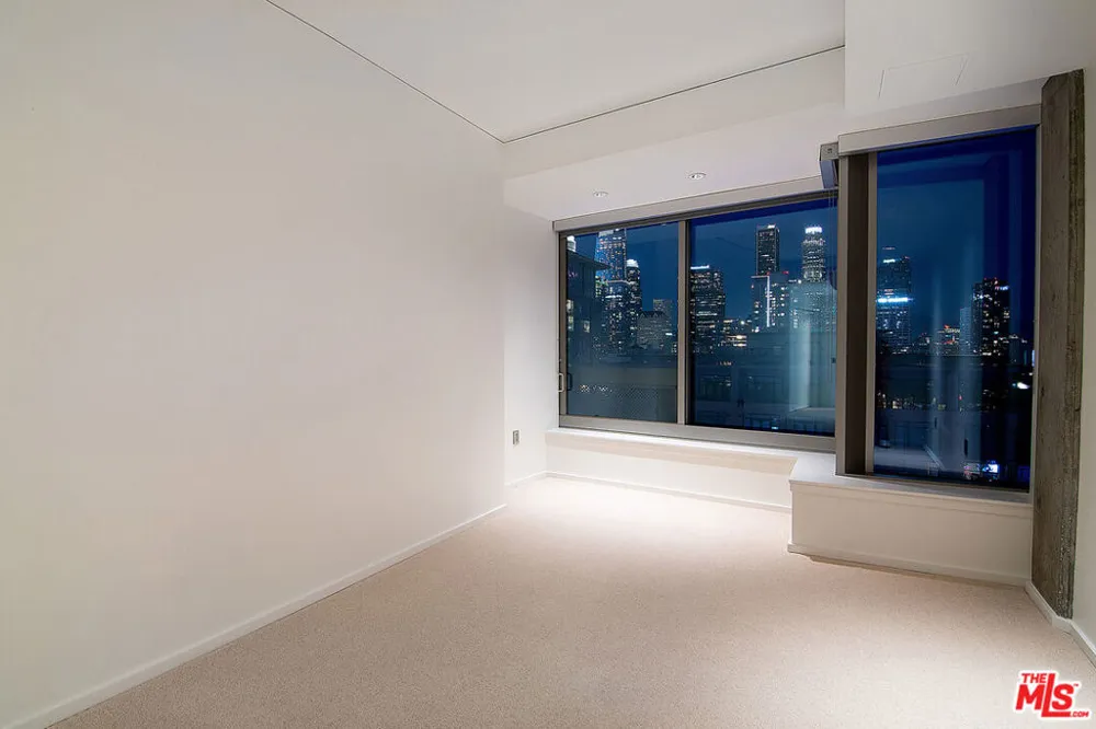 1155 S Grand Avenue #1511 Los Angeles, CA 90015