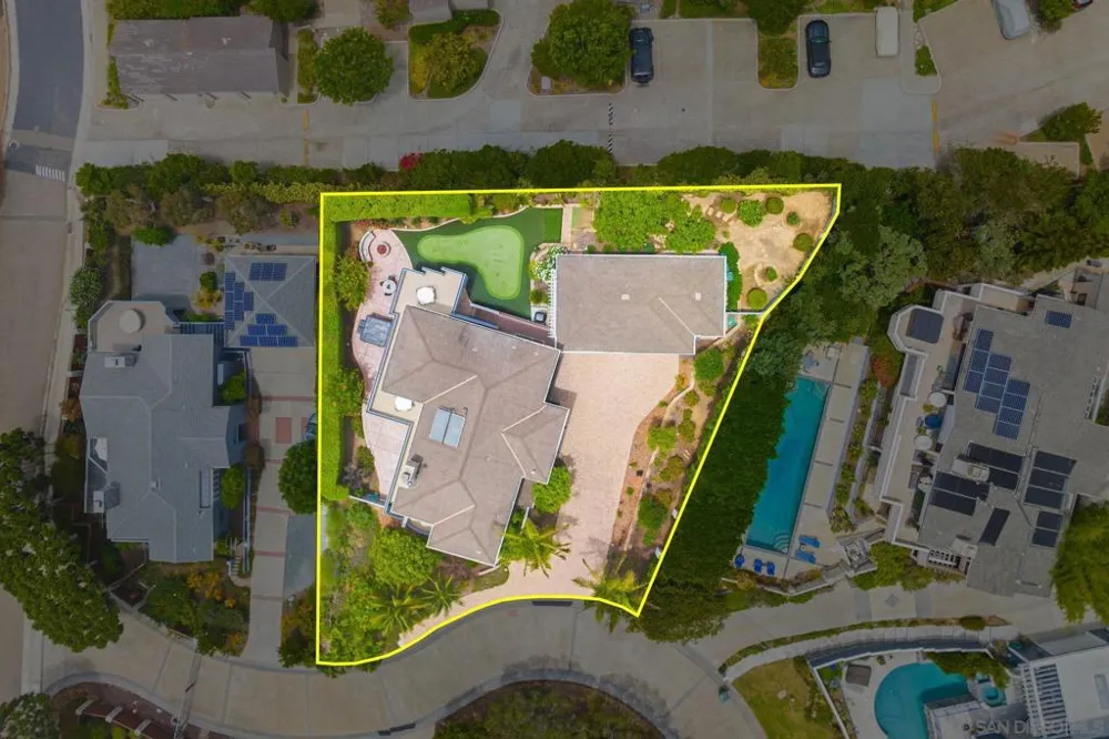 226 Stratford Park Cir Del Mar, CA 92014