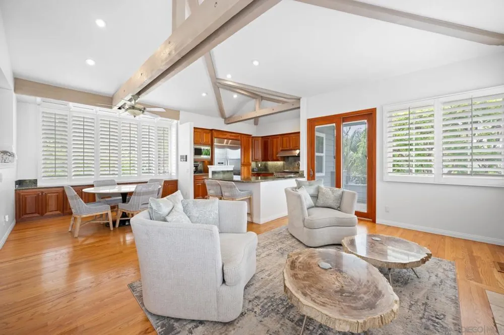 226 Stratford Park Cir Del Mar, CA 92014