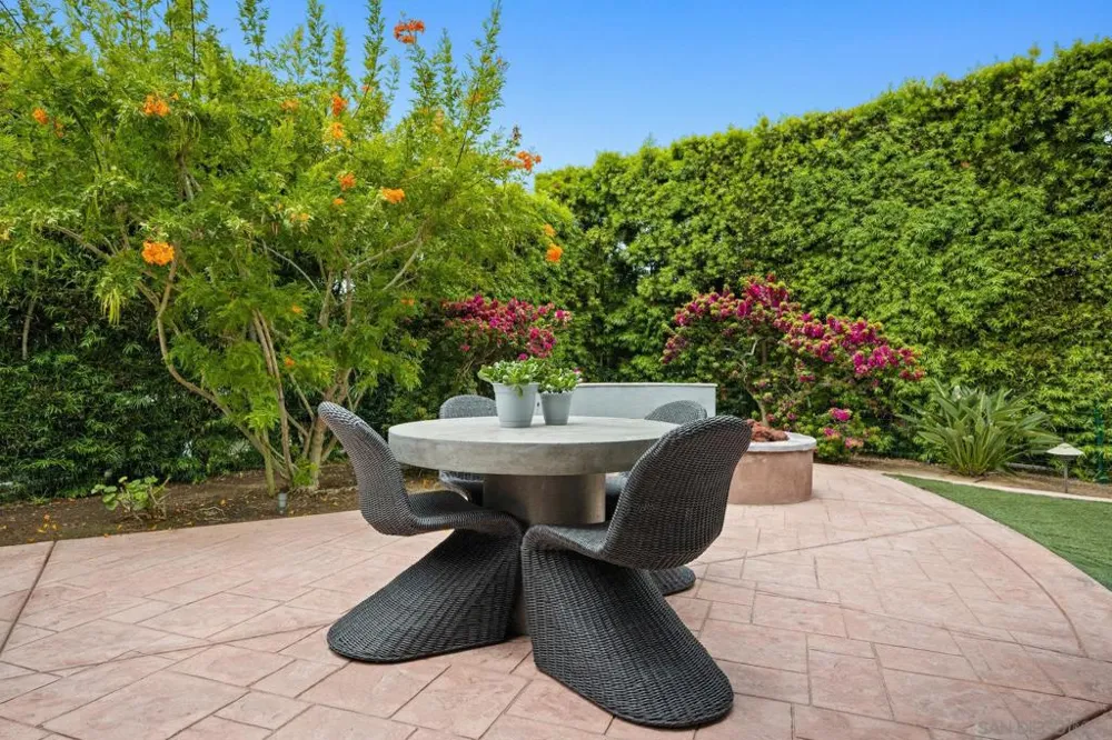 226 Stratford Park Cir Del Mar, CA 92014