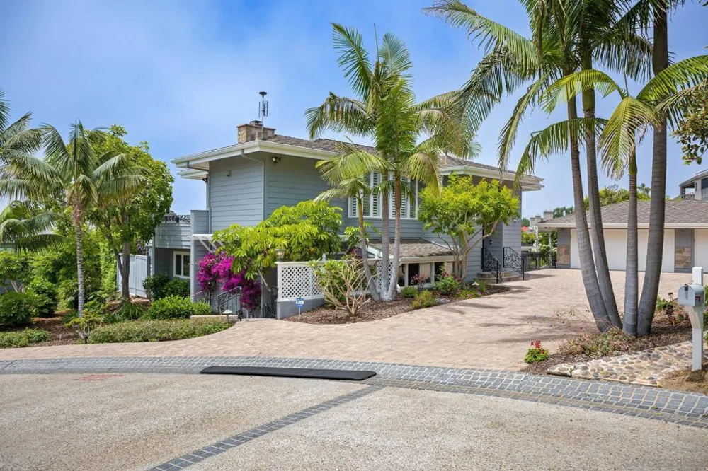 226 Stratford Park Cir Del Mar, CA 92014