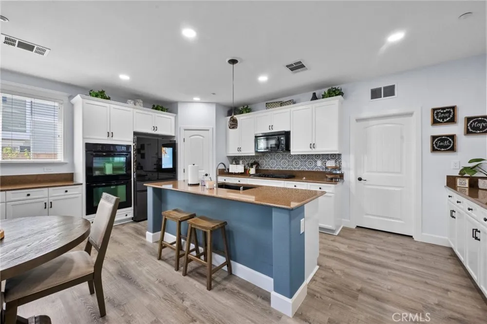 15255 Wild Wood Fontana, CA 92336