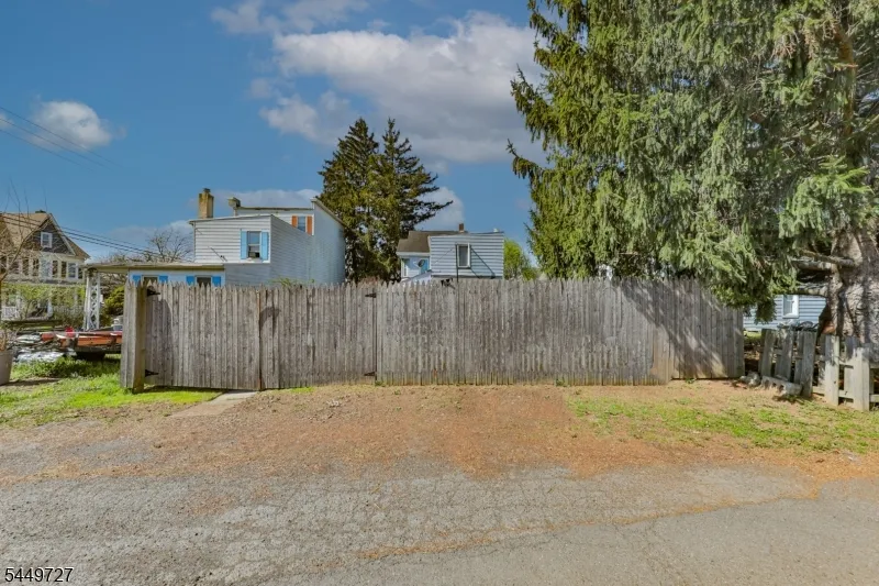 389 Grant St Phillipsburg Town, NJ 08865