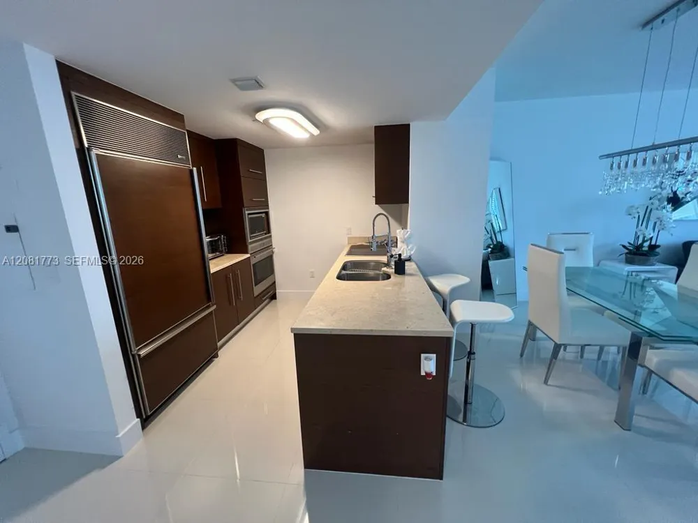 485 Brickell Ave #2109 Miami, FL 33131