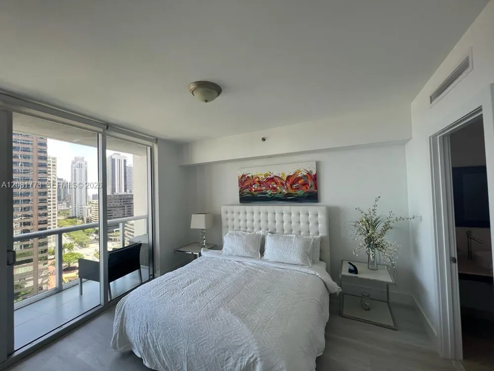 485 Brickell Ave #2109 Miami, FL 33131