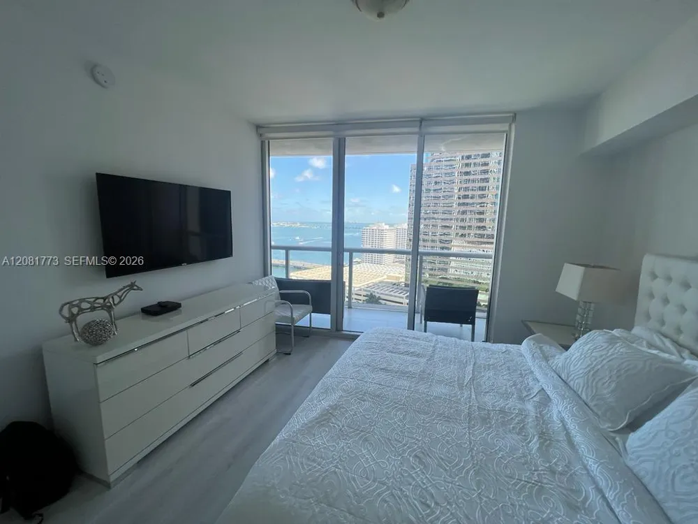 485 Brickell Ave #2109 Miami, FL 33131