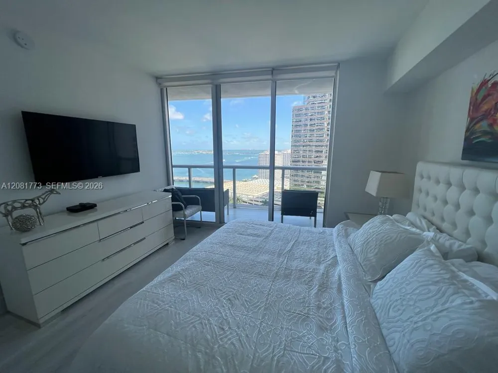 485 Brickell Ave #2109 Miami, FL 33131