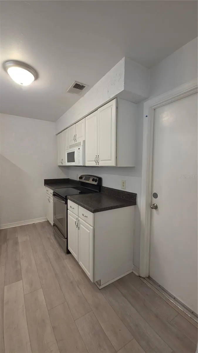 652 W MINNESOTA AVENUE Deland, FL 32720