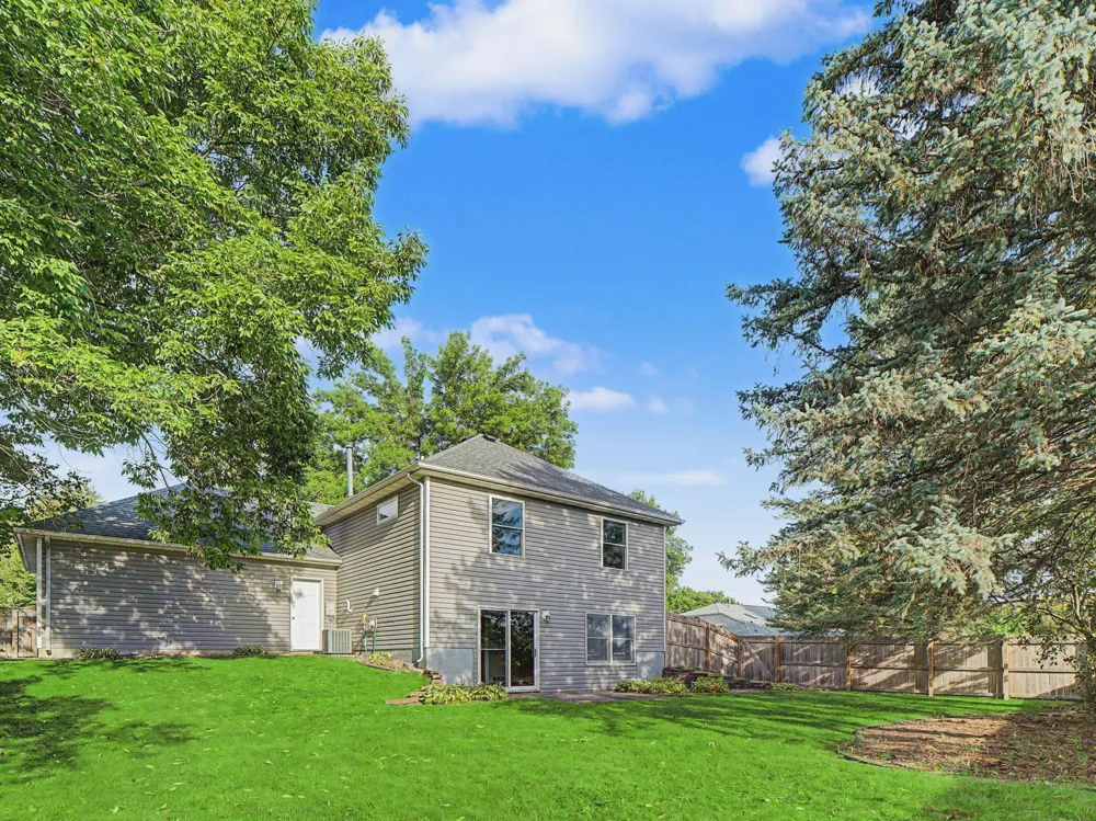 2638 Westview Lane NW Rochester, MN 55901