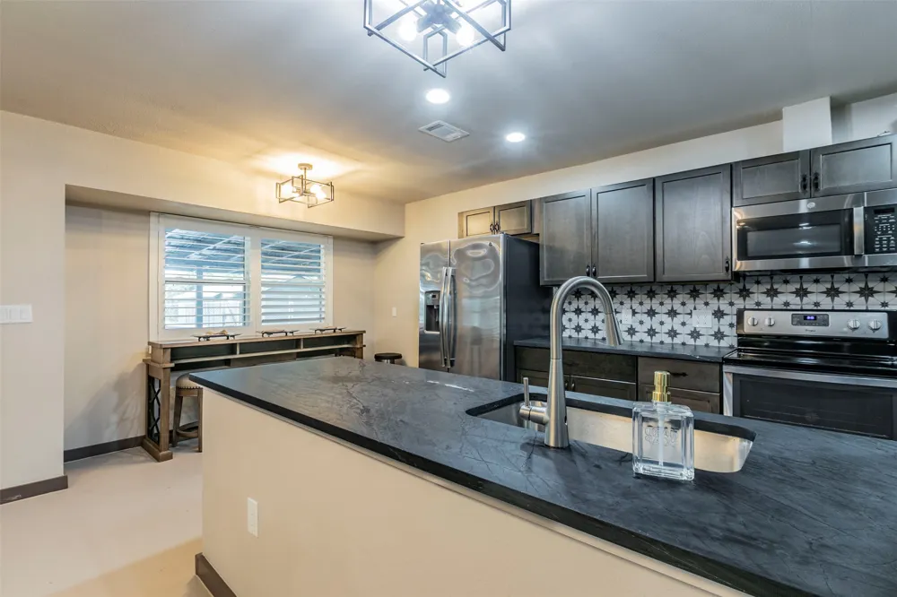 4613 Joseph Drive Round Rock, TX 78665