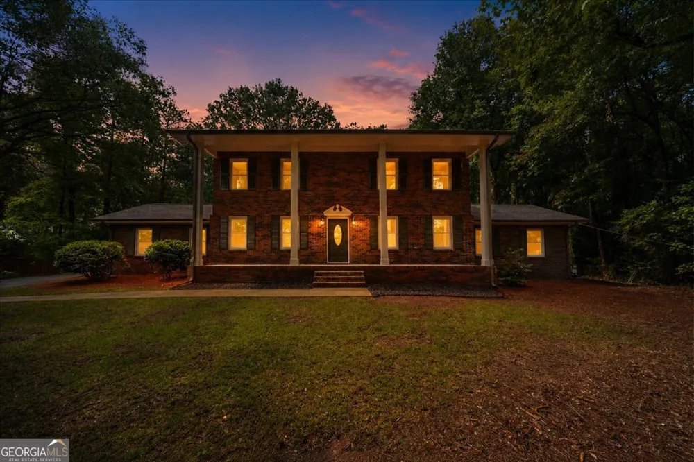 125 Silver Leaf DR Fayetteville, GA 30214