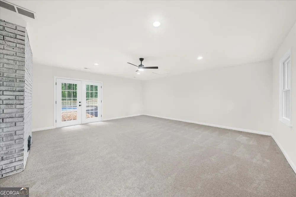 125 Silver Leaf DR Fayetteville, GA 30214