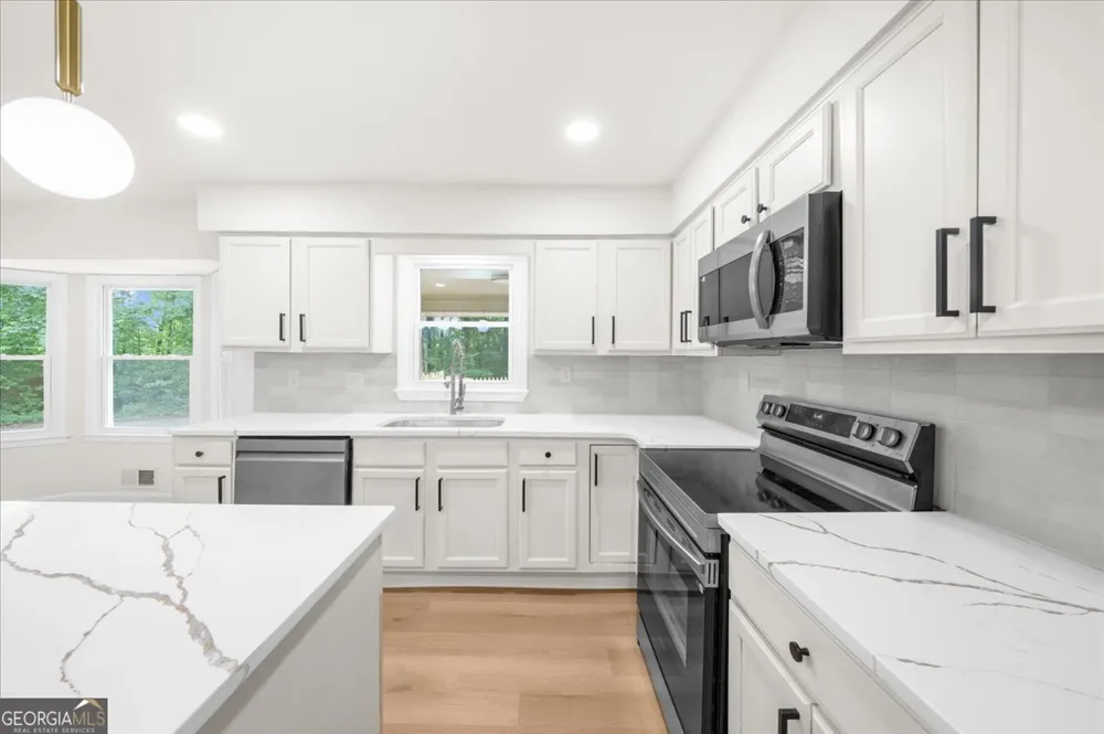 125 Silver Leaf DR Fayetteville, GA 30214