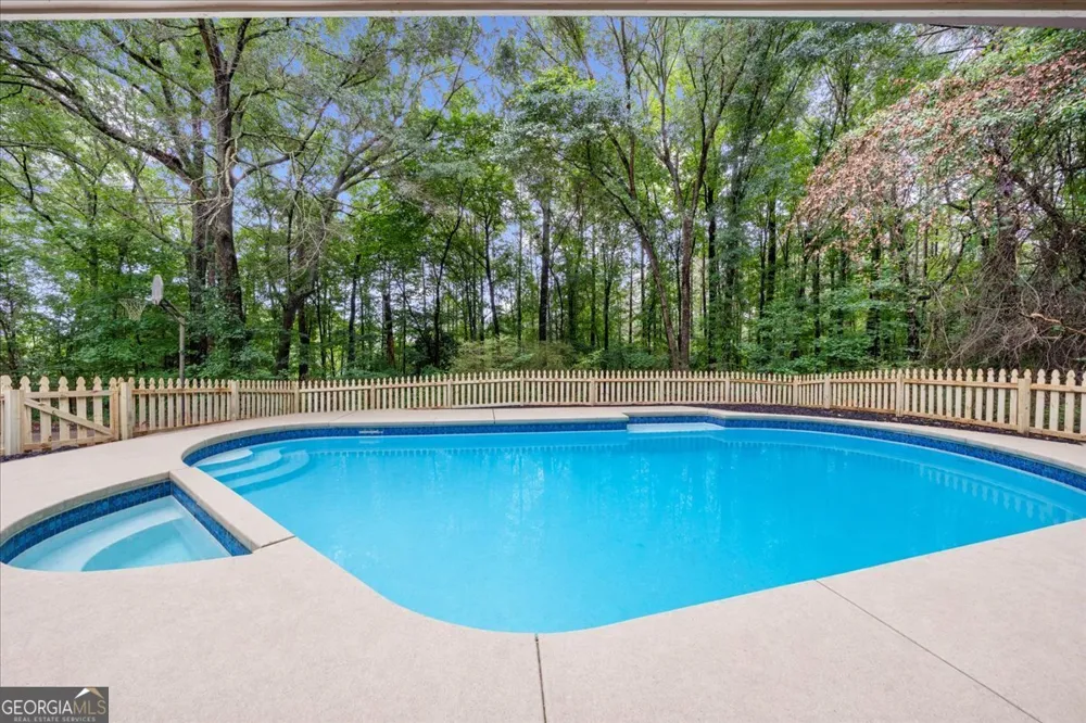 125 Silver Leaf DR Fayetteville, GA 30214