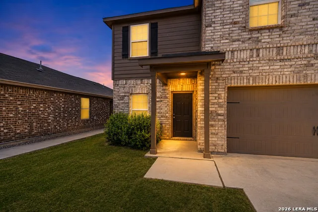 15131 JETFIRE PT Von Ormy, TX 78073