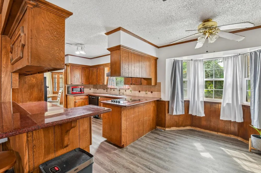 401 Southern Oaks Drive Lake Jackson, TX 77566