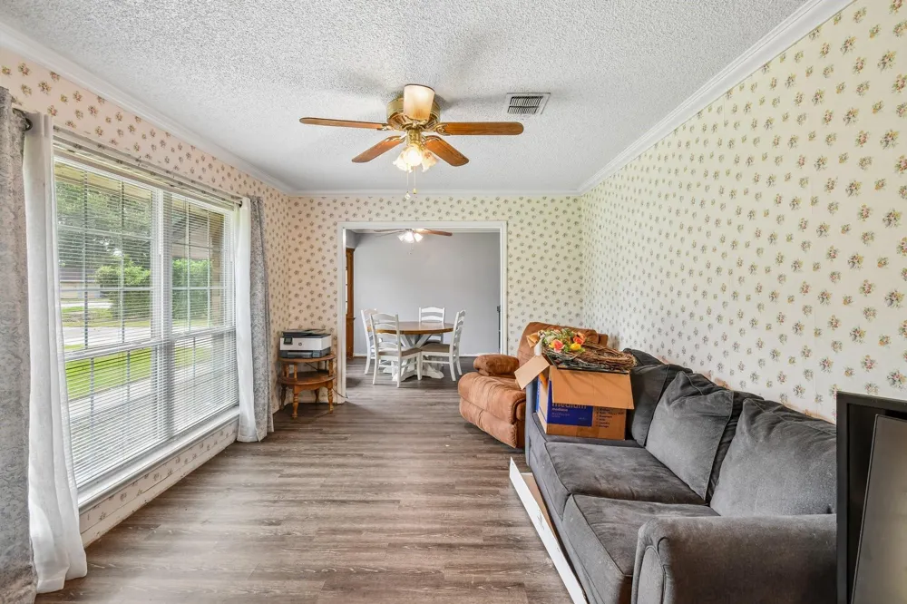 401 Southern Oaks Drive Lake Jackson, TX 77566