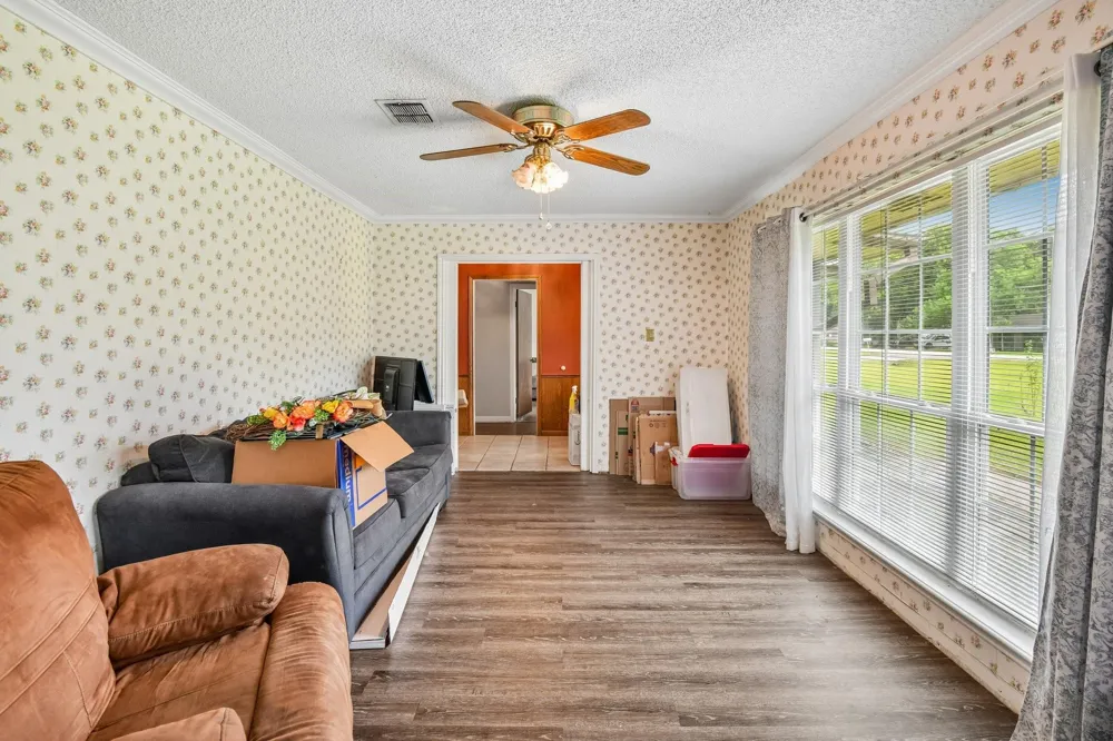 401 Southern Oaks Drive Lake Jackson, TX 77566