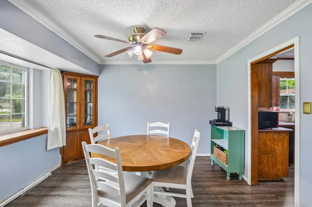 401 Southern Oaks Drive Lake Jackson, TX 77566