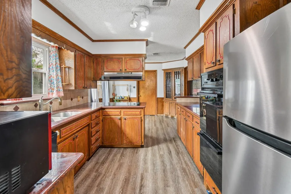 401 Southern Oaks Drive Lake Jackson, TX 77566