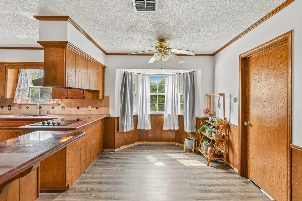 401 Southern Oaks Drive Lake Jackson, TX 77566
